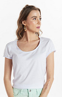 CAMISETA LISA GOLA A FIO DE ALGODÃO SUSTENTÁVEL PREMIUM FEMININA