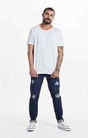 Camiseta Lisa Gola Canoa de Algodão Sustentável Premium Masculina