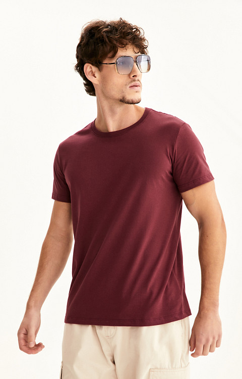 Camiseta Lisa de Algodão Nacional Masculina