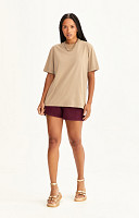CAMISETA OVERSIZED LISA DE ALGODÃO SUSTENTÁVEL PREMIUM FEMININA
